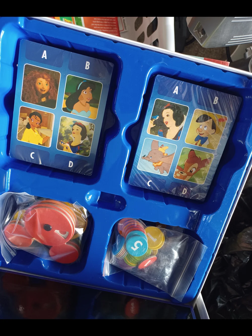 NEW Disney Pictopia Picture-Trivia Game